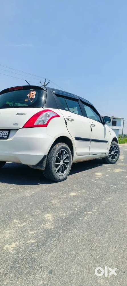 Maruti Suzuki Swift 2016 Diesel 142000 Km Driven