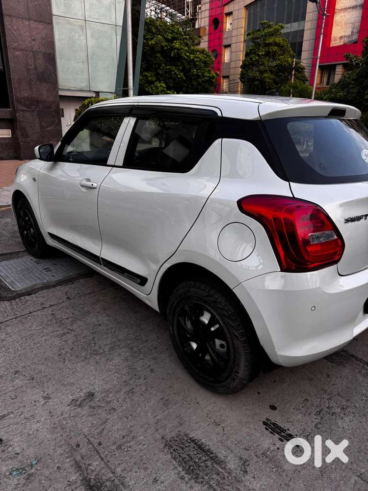 Maruti Suzuki Swift 1.2 Lxi (o), 2020, Petrol