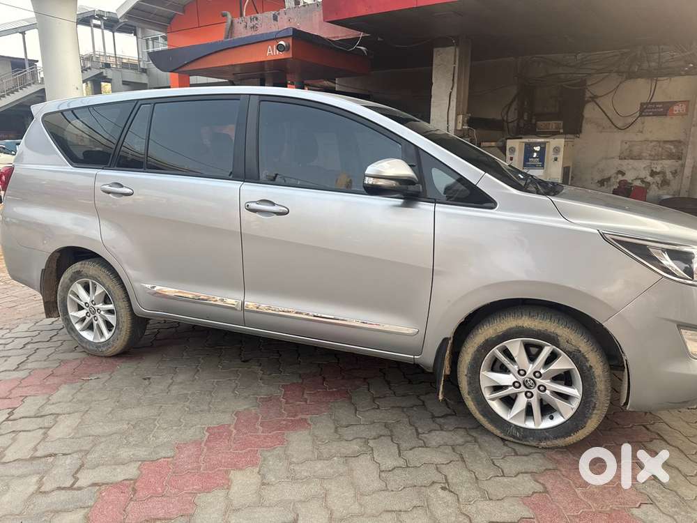 Toyota Innova Crysta 2016 Diesel Well Maintained
