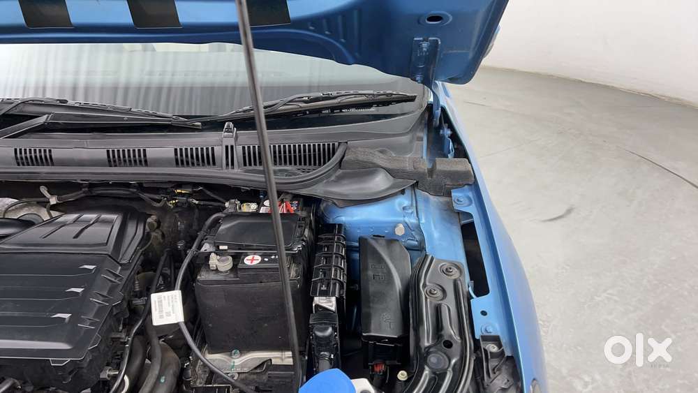 Skoda Slavia Style 1.0l Tsi At, 2023, Petrol