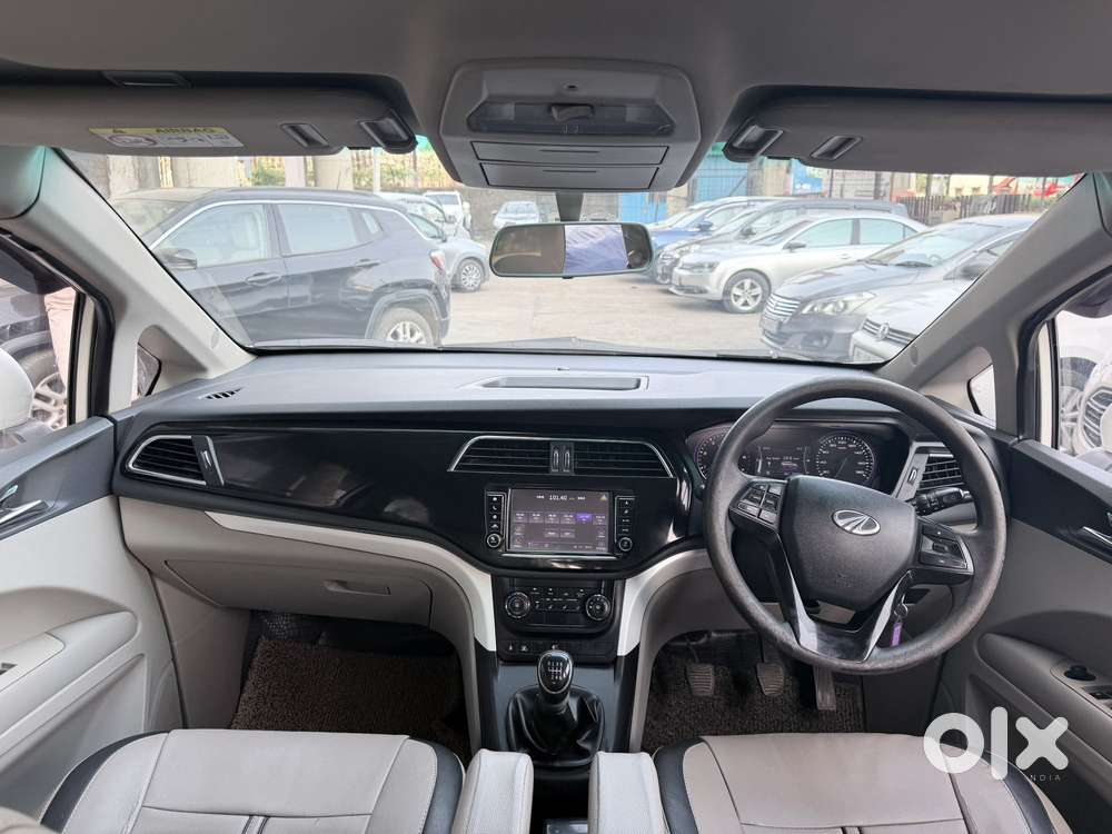 Mahindra Marazzo M6, 2018, Diesel