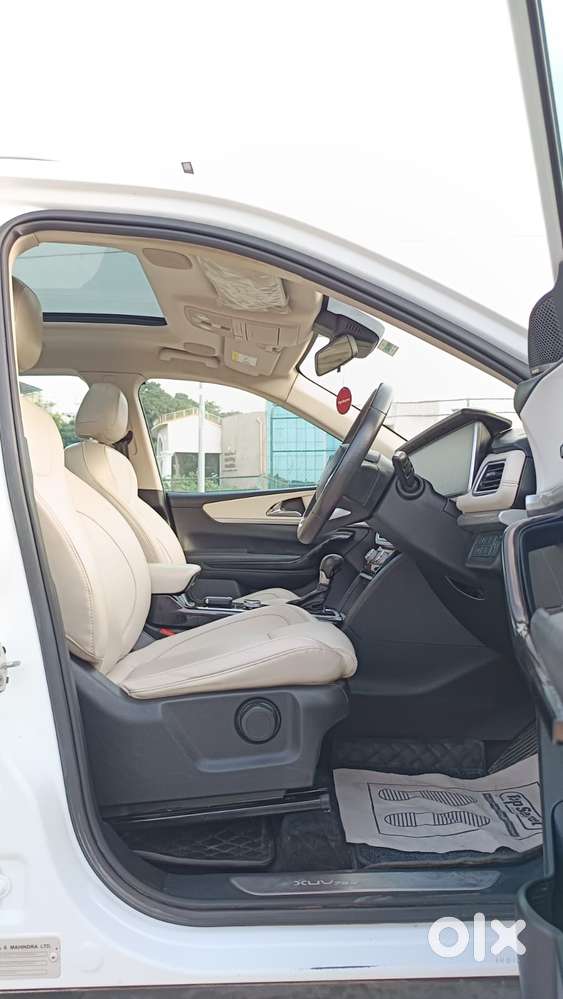 Mahindra Xuv700 2.2 Ax 7 Diesel At Str, 2022, Diesel