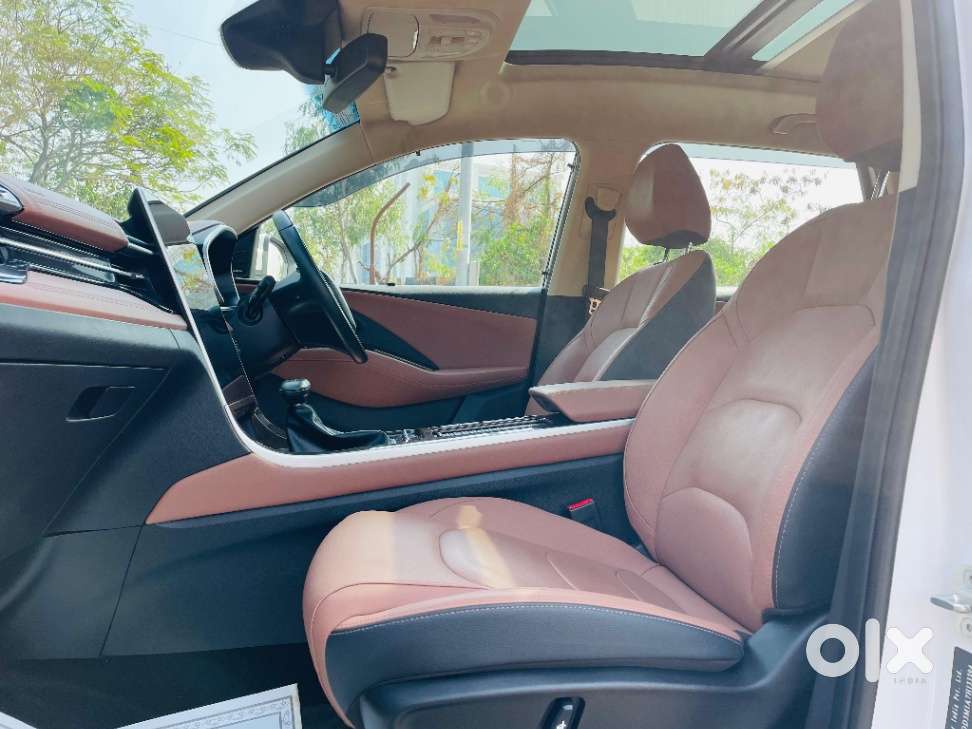 Mg Hector Plus Savvy Pro 1.5 Turbo Petrol Cvt 7 Str, 2024, Petrol