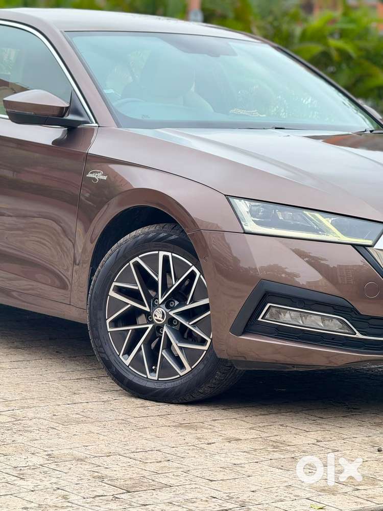 Skoda Octavia 2.0 L K Tsi At, 2022, Petrol