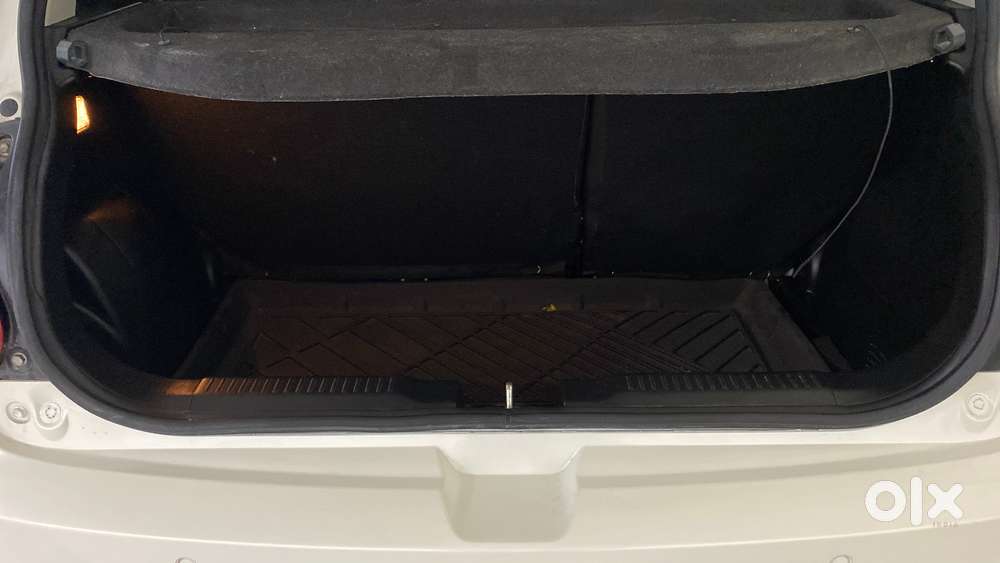 Maruti Suzuki Swift 2018 Zxi, 2021, Petrol