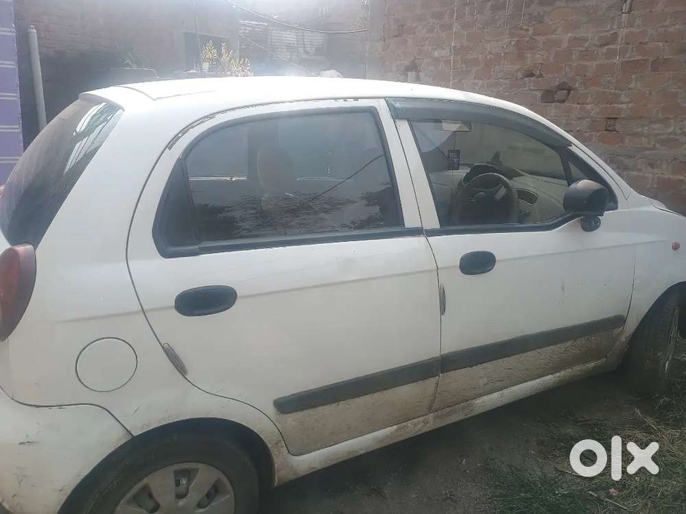 Gadi Ko Tyre Naye Hain Gadi Mein Kuchh Kharabi Nahin Hai