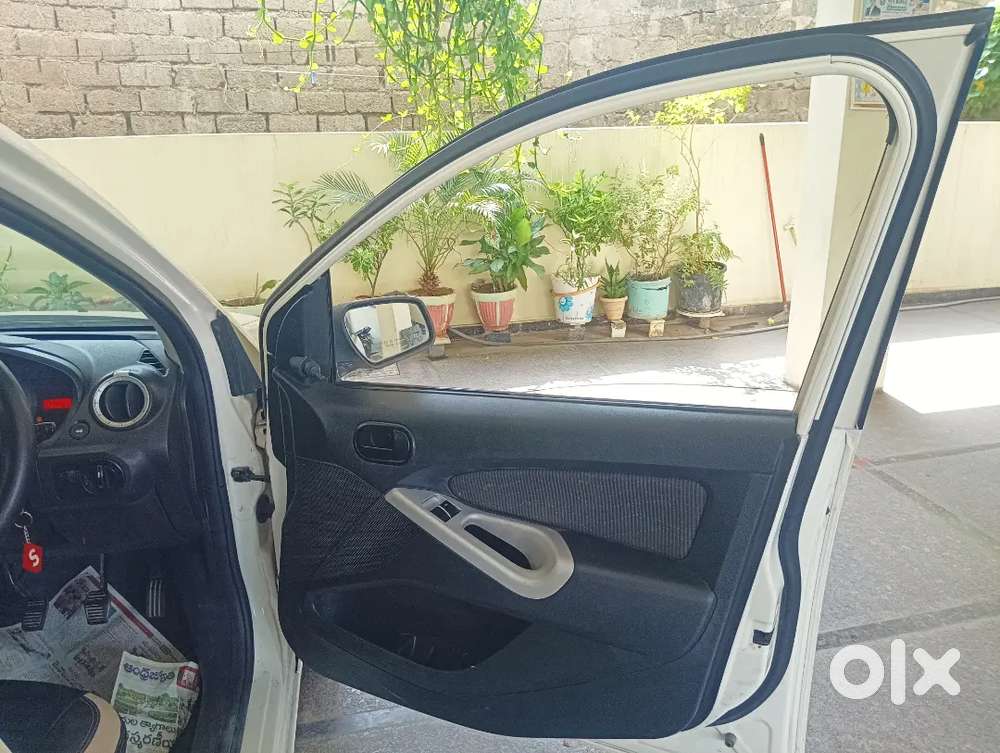 Lovely Ford Figo Diesel Zxi 2013 Sports Look