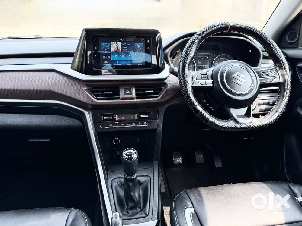 Maruti Suzuki Brezza 1.5 Zxi Smart Hybrid, 2023, Petrol
