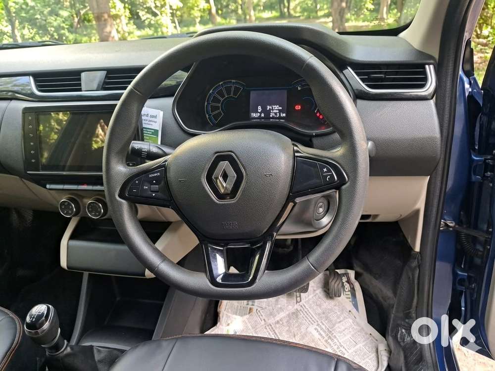 Renault Triber Rxt, 2023, Petrol