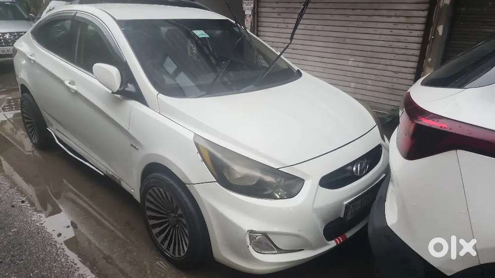 Hyundai Verna Fluidic Petrol 2012 Mt