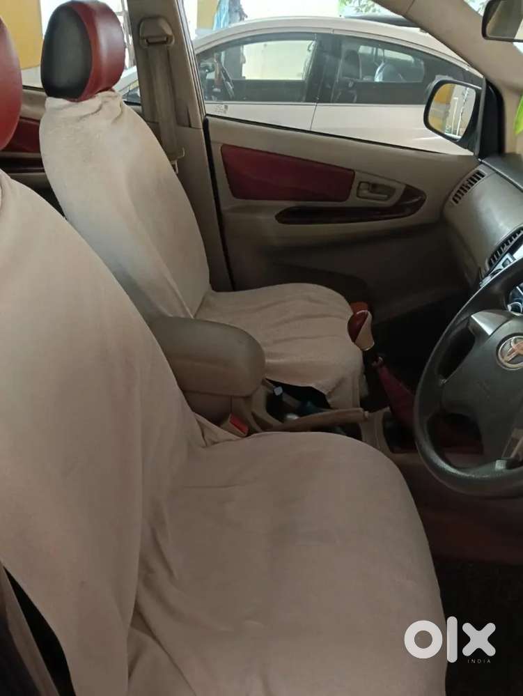 Toyota Innova 2013 G