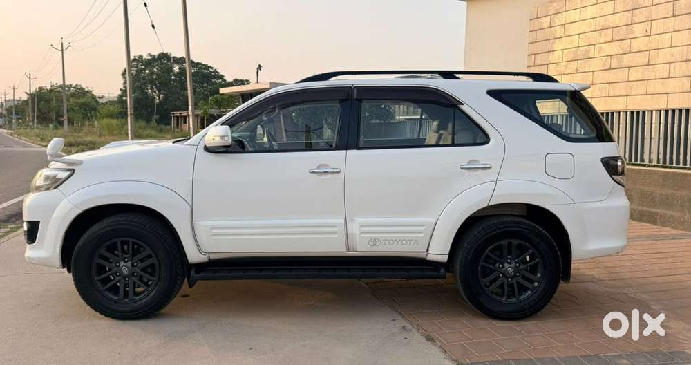 Toyota Fortuner 2011-2016 4x2 At, 2015, Diesel