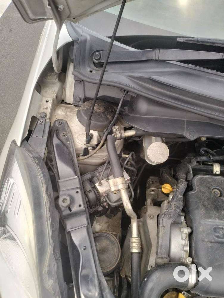 Maruti Suzuki Swift Dzire Zdi Bsiv, 2015, Diesel