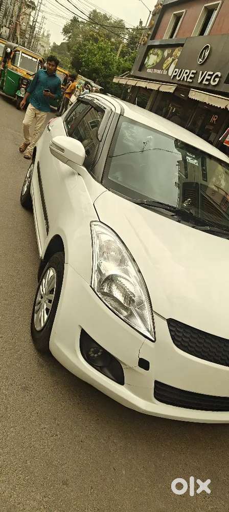 Maruti Suzuki Swift Ddis 2012