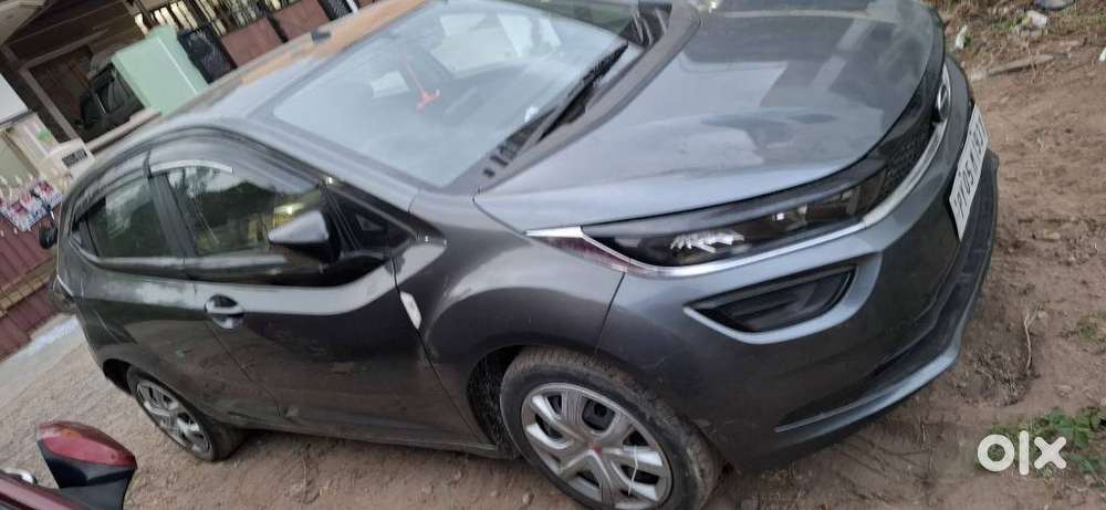 Tata Altroz 1.2 Xm Plus, 2022, Petrol