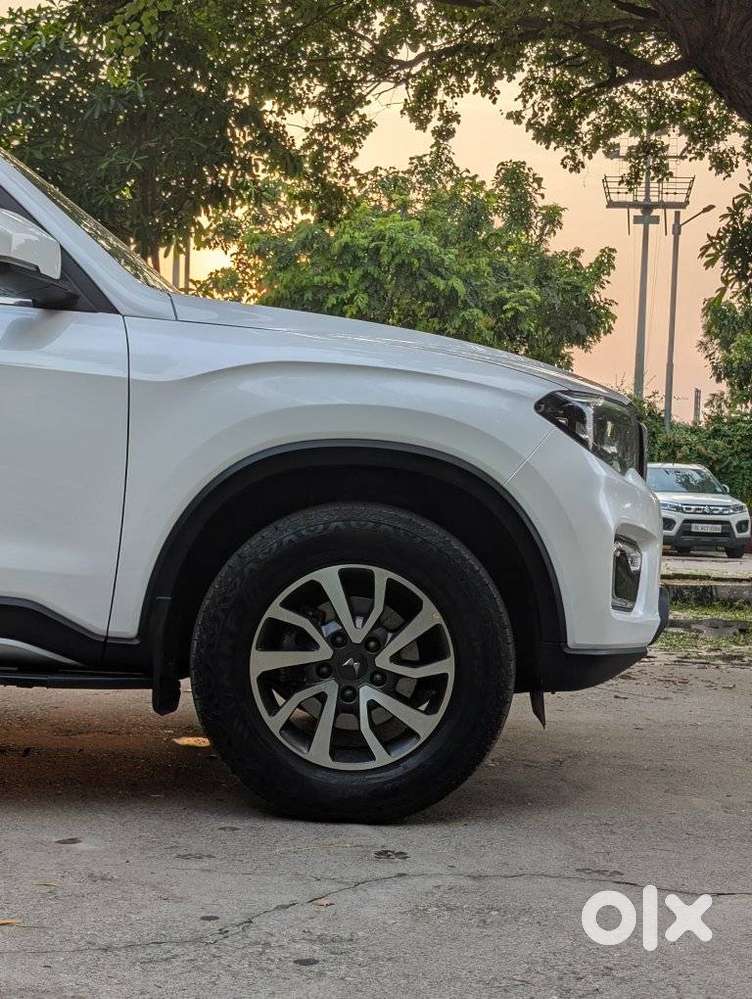 Mahindra Scorpio-n 2.0 Z8 Petrol Mt 7 Str, 2024, Petrol