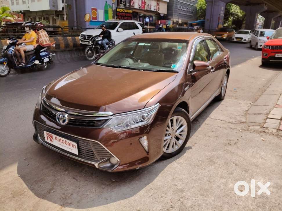 Toyota Camry Hybrid, 2016, Cng & Hybrids