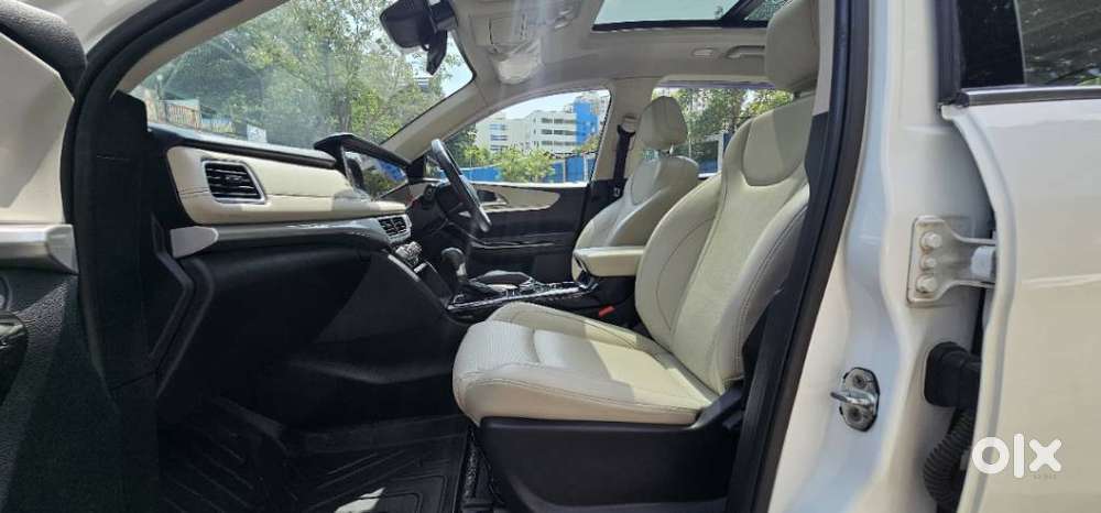 Mahindra Xuv700 2.2 Ax 7 Diesel At Luxury Pack Str, 2023, Diesel