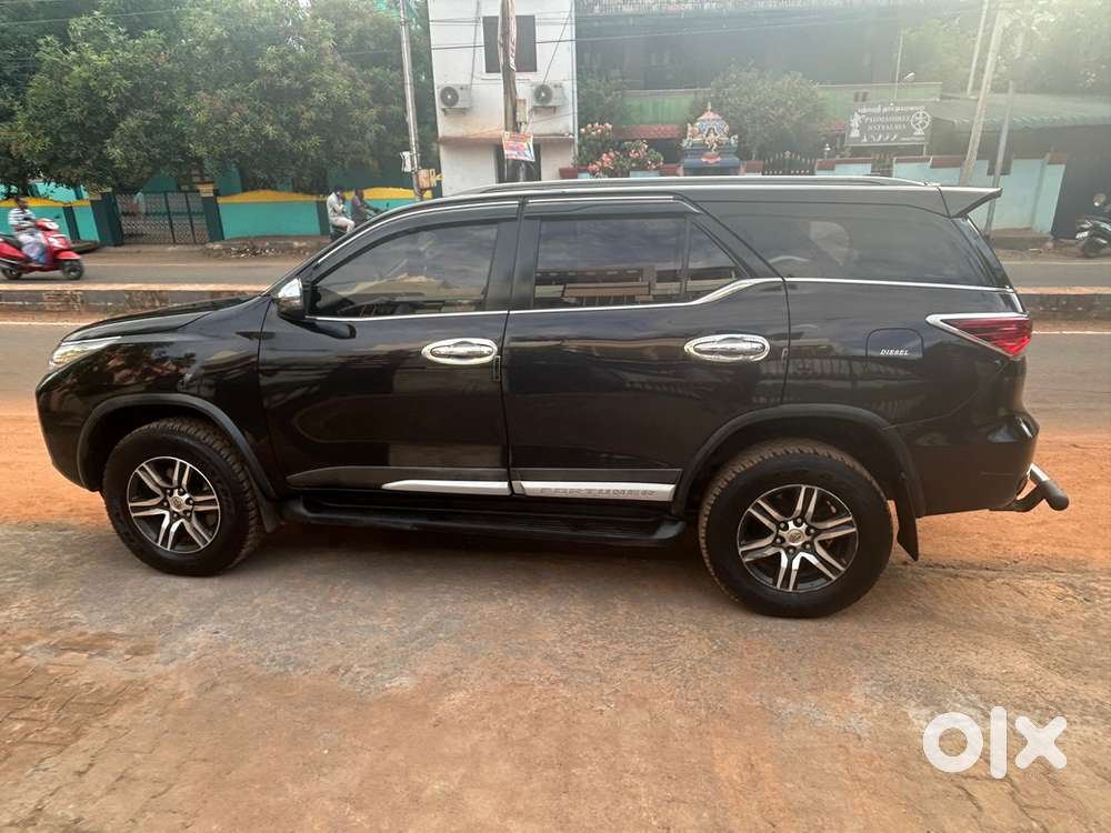 Toyota Fortuner Diesel 2018 Variant