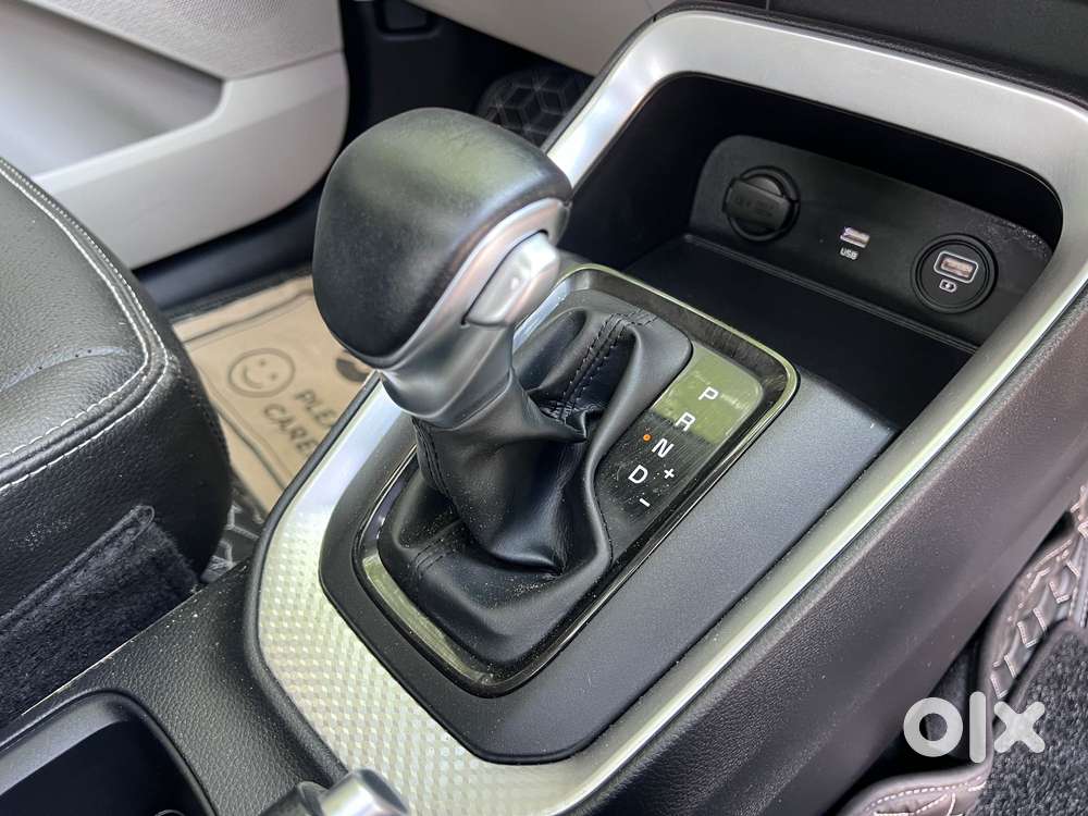Kia Sonet, 2021, Petrol