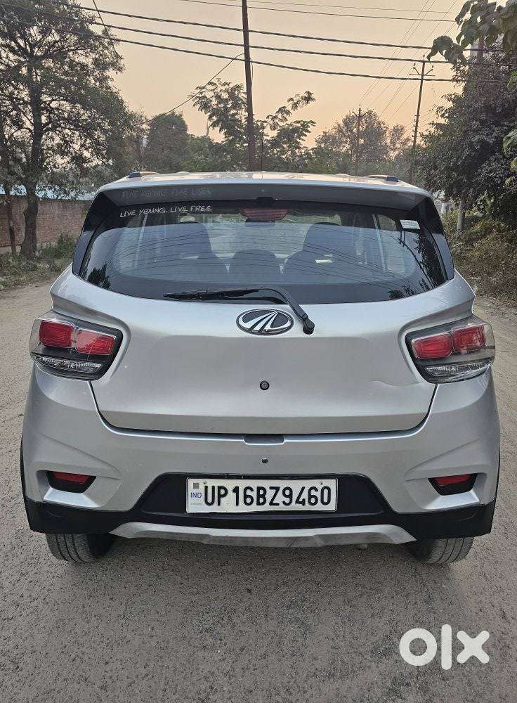 Mahindra Kuv 100