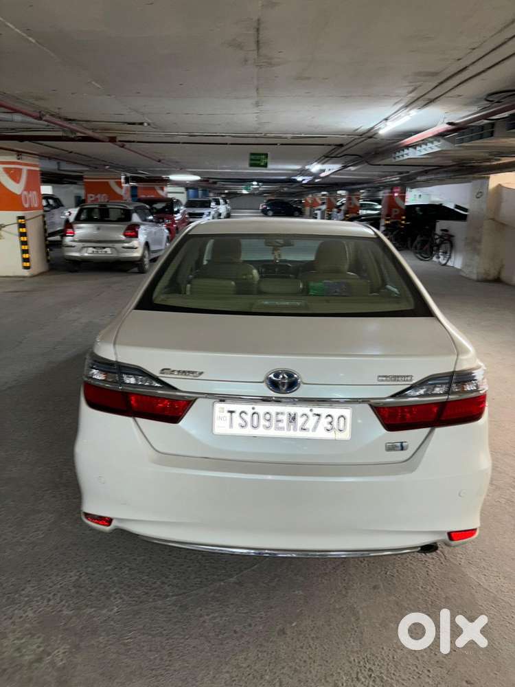 2016 Toyota Camry Hybrid