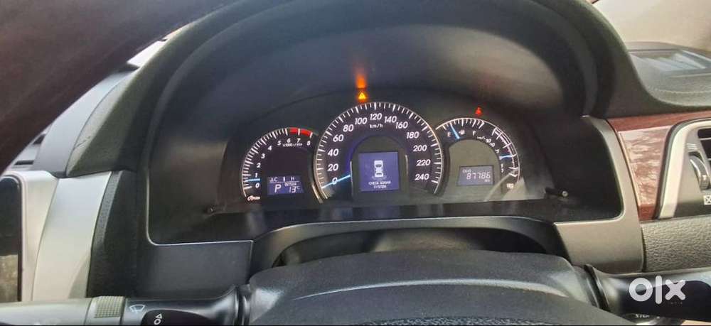 Toyota Camry Dec 2013 Petrol