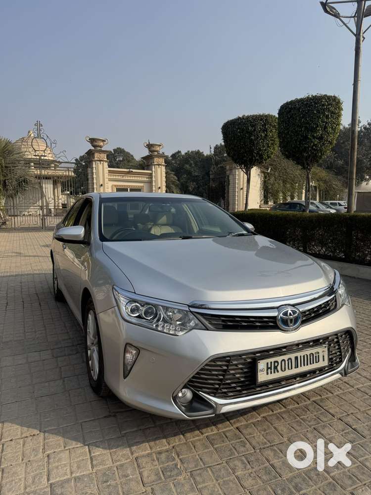 Toyota Camry 2.5l Automatic, 2016, Cng & Hybrids