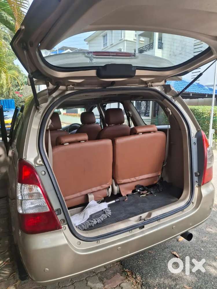 Toyota Innova 2006 4th Owner