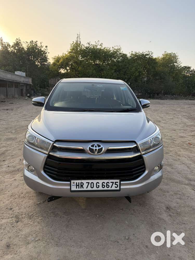 Toyota Innova Crysta 2.8 Zx At 7 Seater, 2016, Diesel