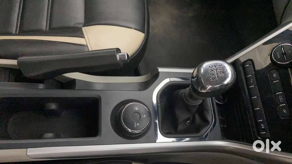 Tata Nexon 1.2 Revotron Xt, 2018, Petrol