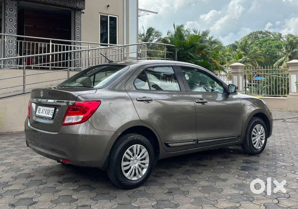 Maruti Suzuki Dzire 1.2 Vxi, 2023, Petrol