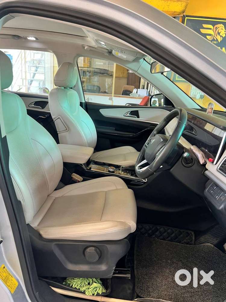 Mahindra Xuv700 Ax7 2022 Diesel Auto.