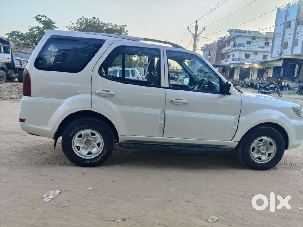 Tata Safari Storme 2014