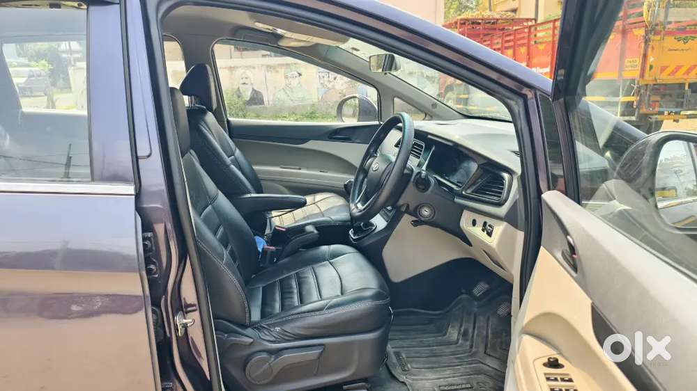 Mahindra Marazzo M4 (2019) - Service History Available