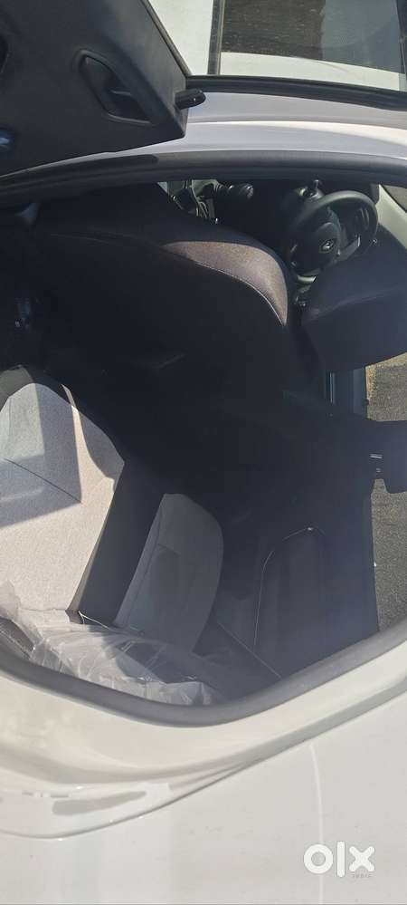 Renault Kiger 2025 Petrol 8000 Km Driven