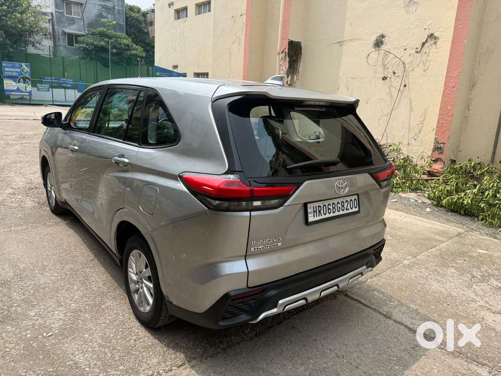 Toyota Innova Hycross 2.0 Gx 8 Str, 2024, Petrol