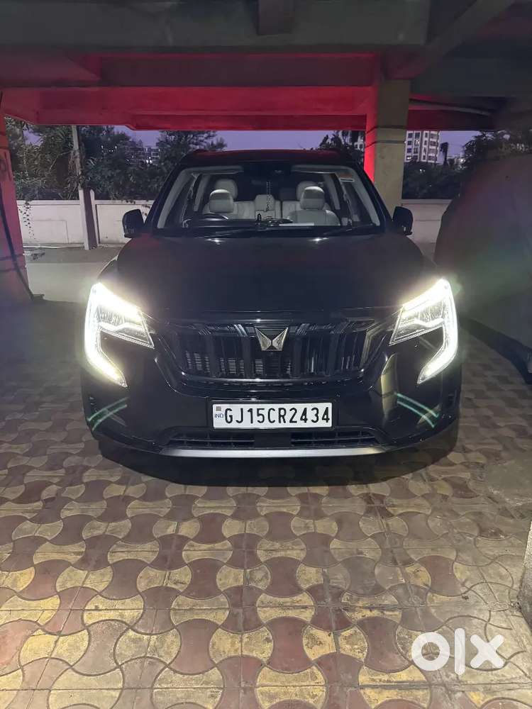 Mahindra Xuv700 Ax7l 2025 Black Colour