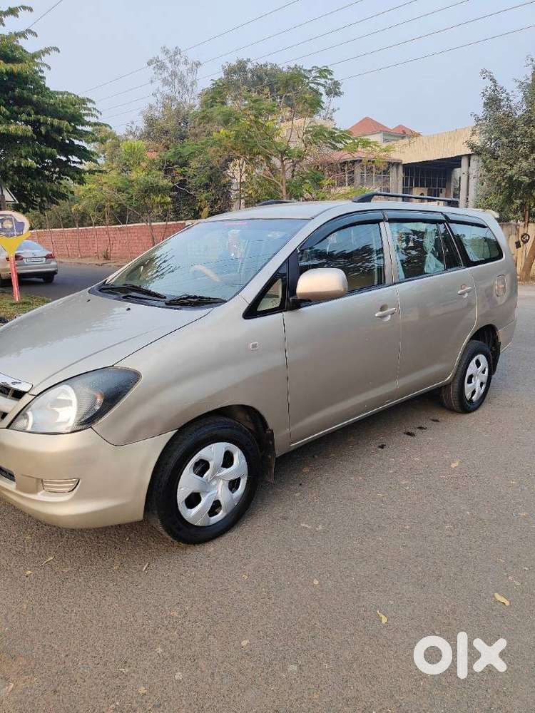 Toyota Innova 2004-2011 2.5 G4 Diesel 8-seater, 2007, Diesel