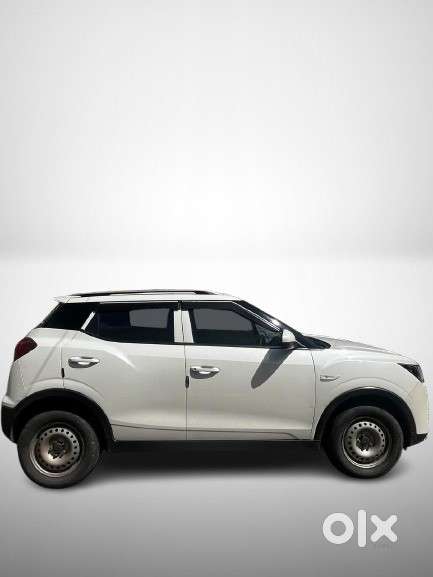 Mahindra Xuv300 W4, 2023, Petrol