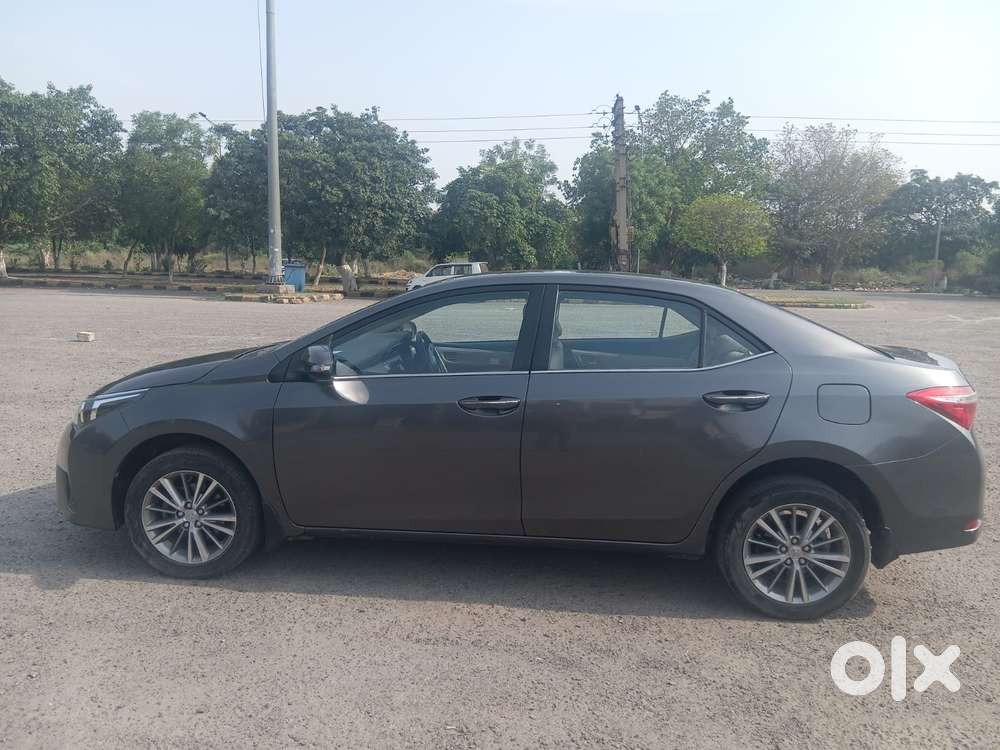 Toyota Corolla Altis 2013-2017 Vl At, 2017, Petrol
