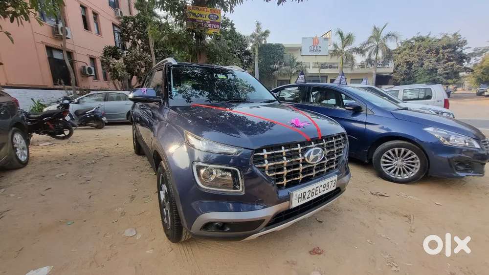 Hyundai Venue 2019 Petrol 71000 Km Driven