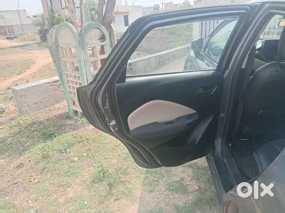 Glanza 100% Showroom Condition