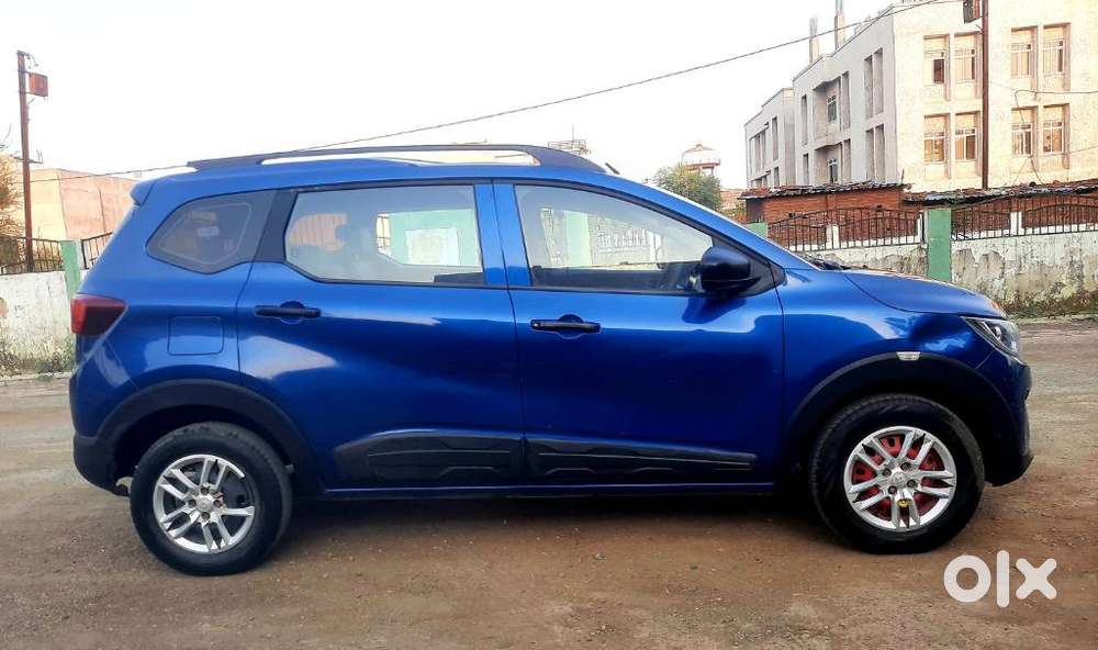 Renault Triber Rxl, 2022, Petrol