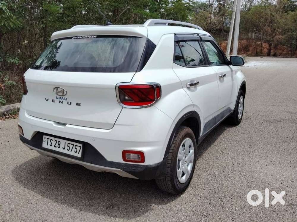 Hyundai Venue S 1.2 Petrol, 2020, Petrol