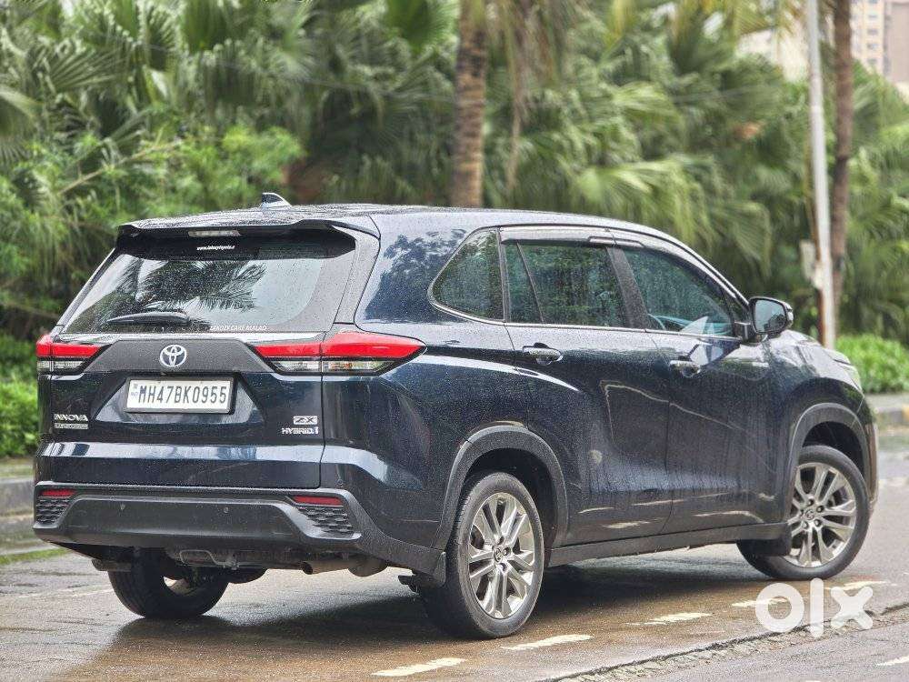 Toyota Innova Hycross 2.0 Zx (o) Hybrid 7 Str, 2023, Petrol