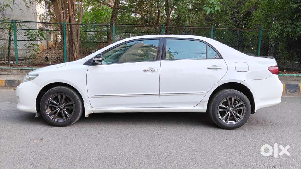 Toyota Corolla Altis 2010-2013 G, 2011, Diesel