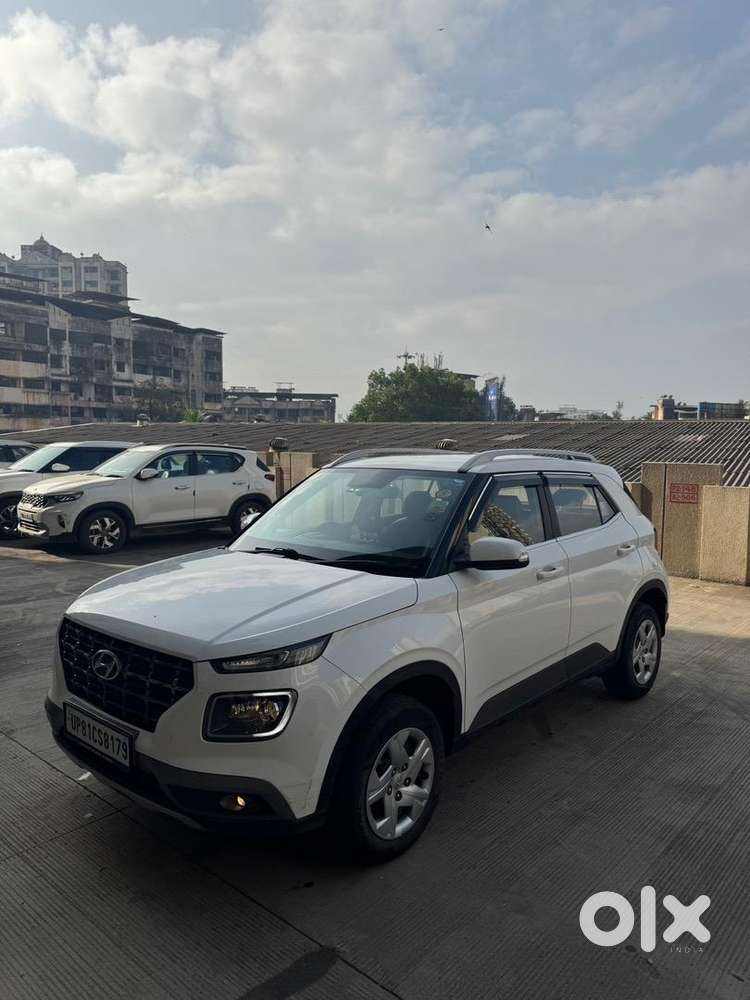 2021 Hyundai Venue S Plus  1st Owner  23,000 Km  Service Records