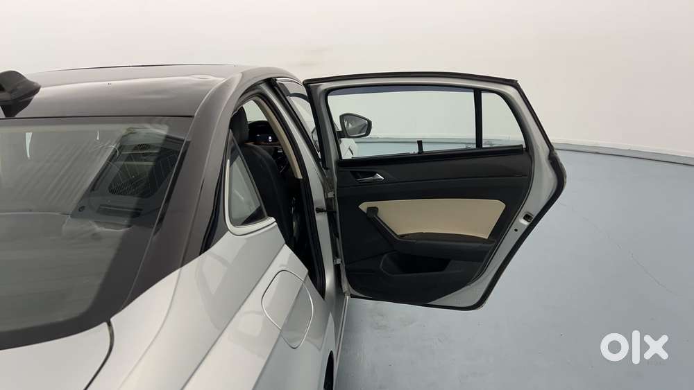 Skoda Slavia Style 1.0l Tsi Mt, 2022, Petrol