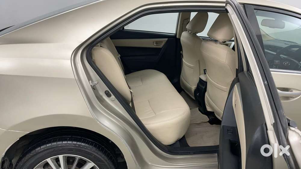 Toyota Corolla Altis 1.8 G, 2015, Petrol